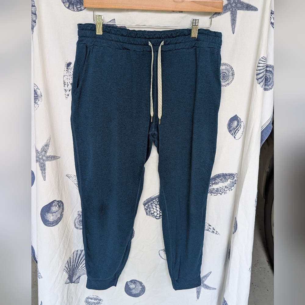 Vuori Performance Jogger Size Medium Dark Teal
